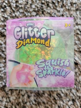 New Glitter diamond squishy Squish the sparkle (super Rare) viral Light Green